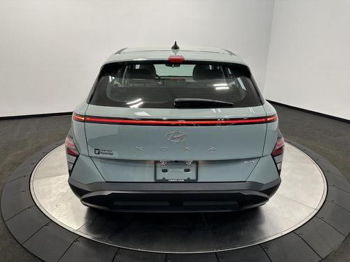Mirage 2024 Hyundai KONA SE
