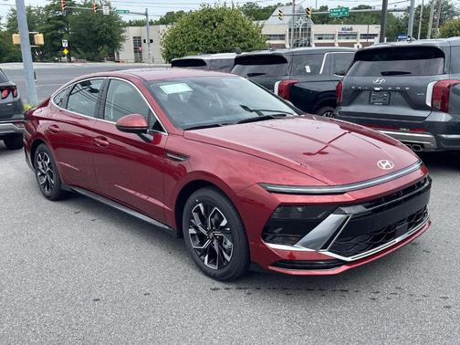 2025 Hyundai SONATA SEL