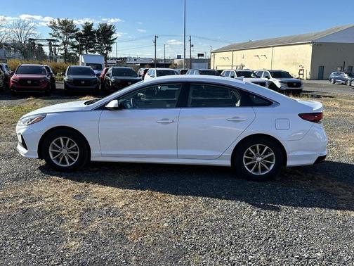 2018 Hyundai SONATA SE