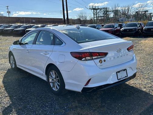 2018 Hyundai SONATA SE