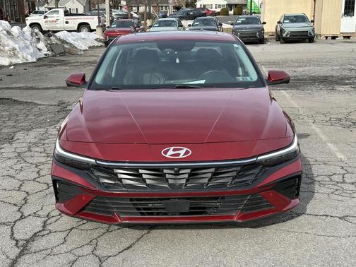 2024 Hyundai ELANTRA Limited
