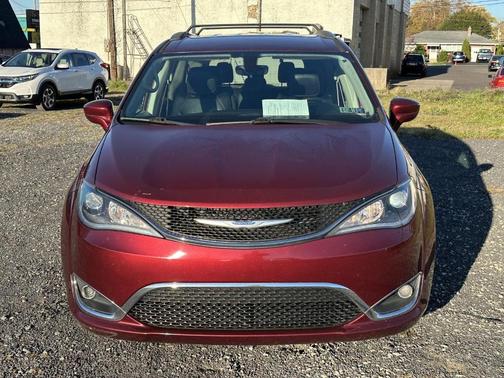 2018 Chrysler Pacifica Touring-L