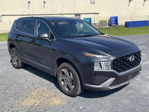 2022 Hyundai SANTA FE SE