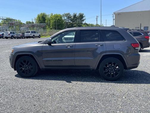 2017 Jeep Grand Cherokee Altitude