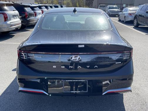 2025 Hyundai SONATA Hybrid SEL
