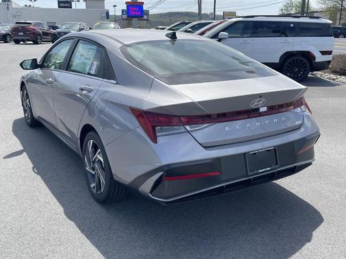 2025 Hyundai ELANTRA HEV Limited