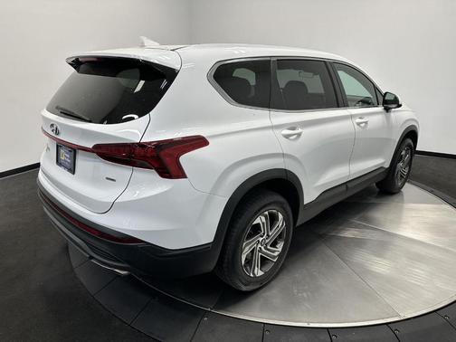 2022 Hyundai SANTA FE SE