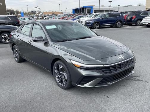 2025 Hyundai ELANTRA HEV SEL