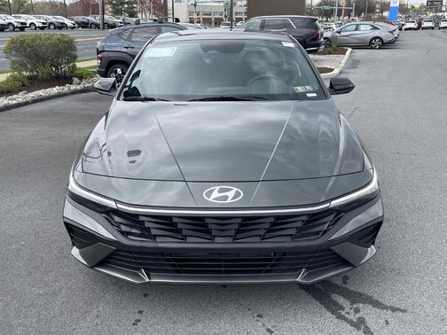 2025 Hyundai ELANTRA HEV SEL