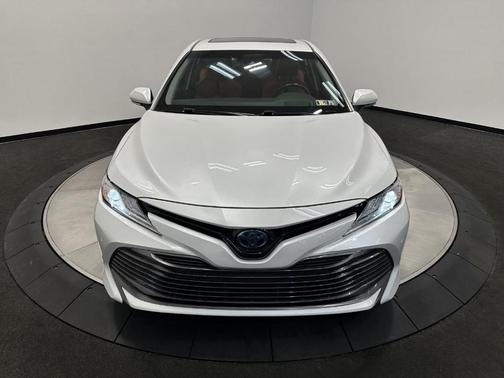 2018 Toyota Camry Hybrid XLE