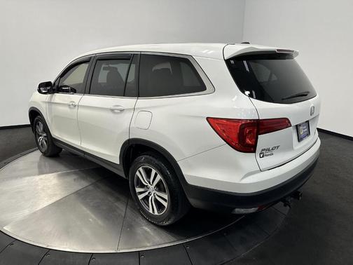 2017 Honda Pilot EX