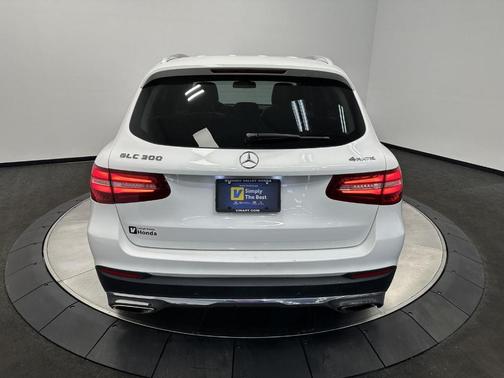 2018 Mercedes-Benz GLC 300 Base 4MATIC