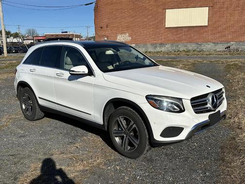 2018 Mercedes-Benz GLC 300 Base 4MATIC