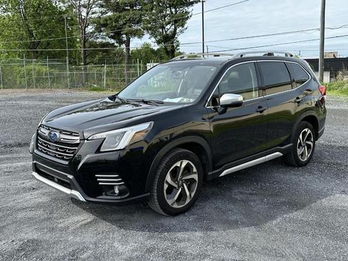 Crystal Black Silica 2022 Subaru Forester Touring