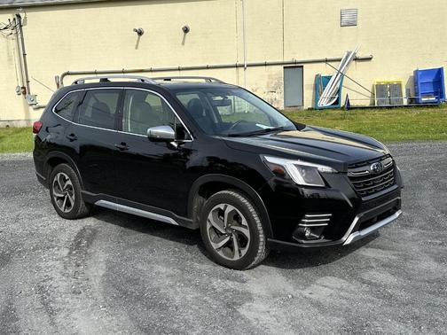 Crystal Black Silica 2022 Subaru Forester Touring