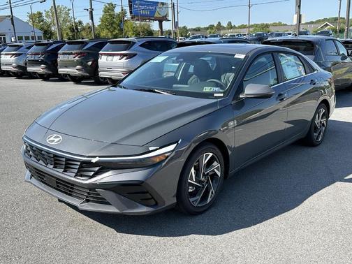 2025 Hyundai ELANTRA Limited