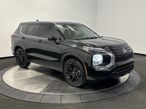 2022 Mitsubishi Outlander Black Edition