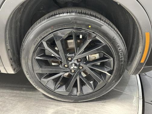 2022 Mitsubishi Outlander Black Edition
