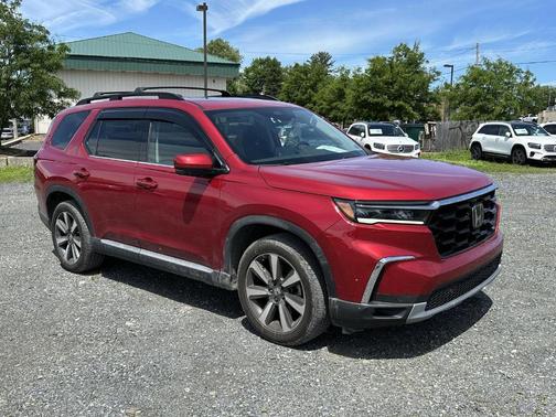 Radiant Red Metallic II 2025 Honda Pilot Touring