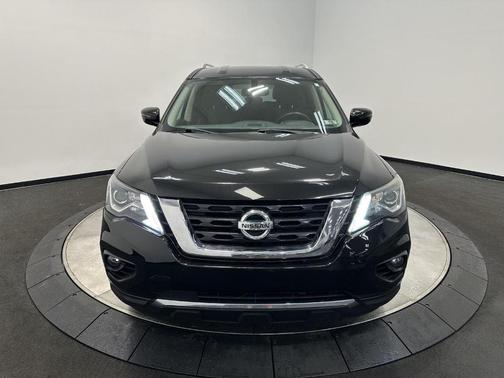 2019 Nissan Pathfinder SV