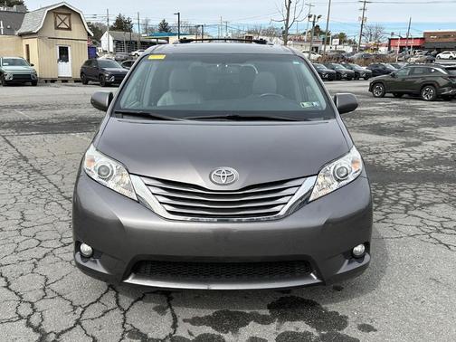 2017 Toyota Sienna XLE Premium