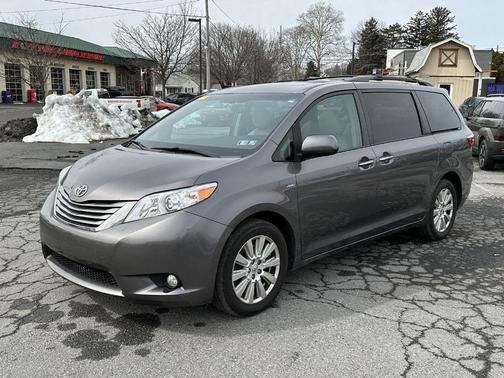 2017 Toyota Sienna XLE Premium