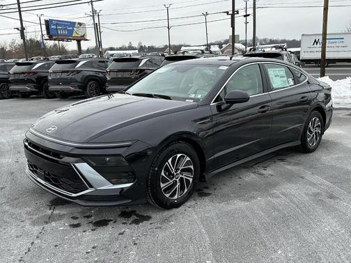 2026 Hyundai SONATA Hybrid Blue