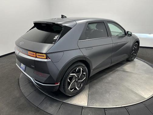 2022 Hyundai IONIQ 5 SEL