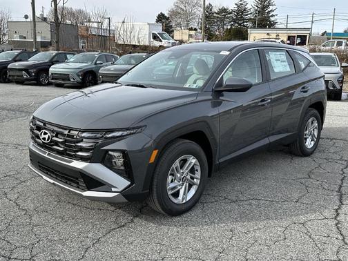 2026 Hyundai TUCSON SE