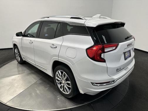 2022 GMC Terrain Denali