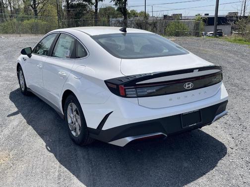 2025 Hyundai SONATA SE