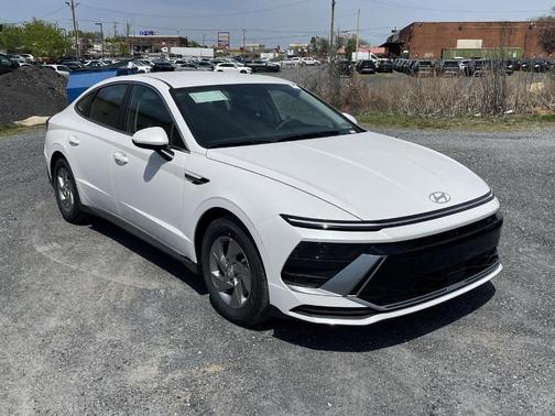 2025 Hyundai SONATA SE