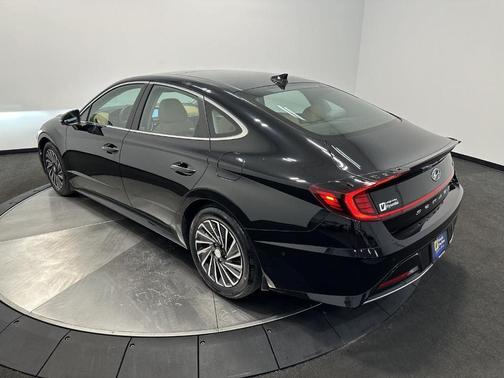 2023 Hyundai SONATA Hybrid Limited