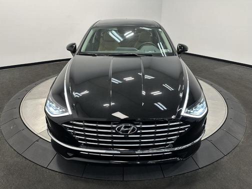 2023 Hyundai SONATA Hybrid Limited