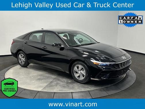 2024 Hyundai ELANTRA SE