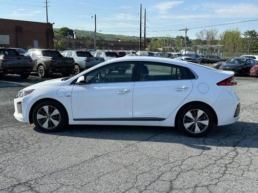 Ceramic White 2019 Hyundai IONIQ Plug-In Hybrid Limited