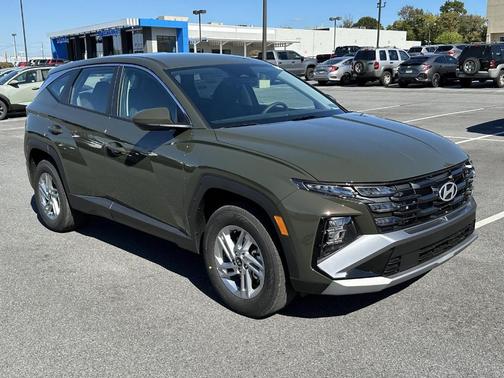 2026 Hyundai TUCSON SE