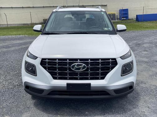 2024 Hyundai VENUE SEL