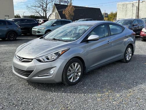 2014 Hyundai ELANTRA SE