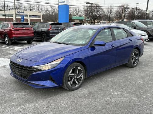 2023 Hyundai ELANTRA SEL