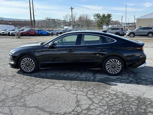 2024 Hyundai SONATA Hybrid Limited