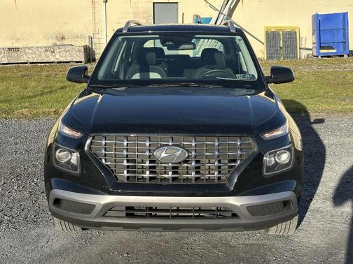 2024 Hyundai VENUE SEL