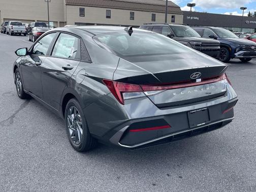 2025 Hyundai ELANTRA HEV Blue