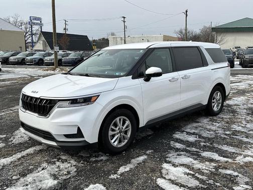 2023 Kia Carnival LX