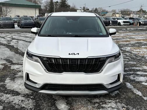 2023 Kia Carnival LX