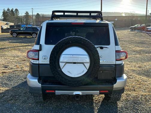 2013 Toyota FJ Cruiser Base