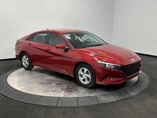 2023 Hyundai ELANTRA SE