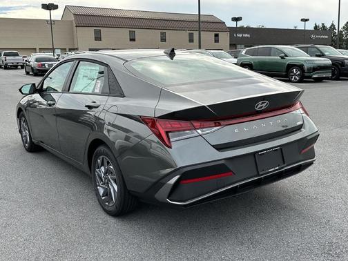 2025 Hyundai ELANTRA HEV Blue