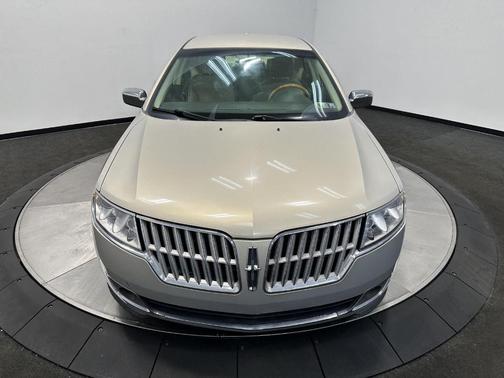 2010 Lincoln MKZ Base