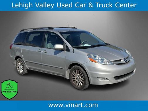 Silver Shadow Pearl 2010 Toyota Sienna XLE